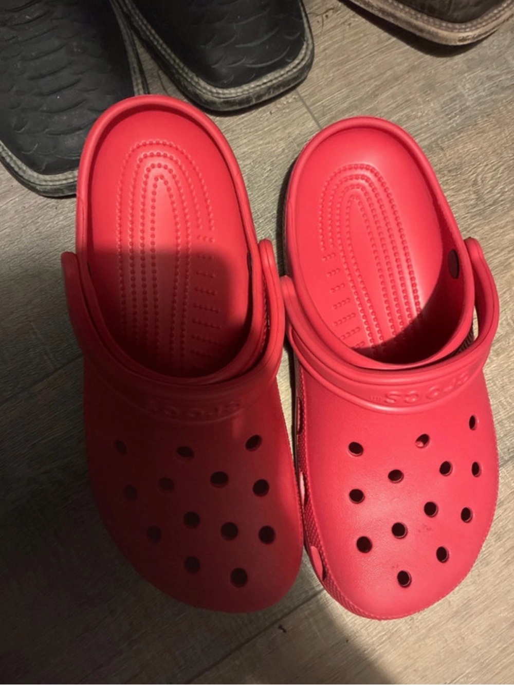 CROCS Classic Clog in Bright Red - Women's Slip-On Mules